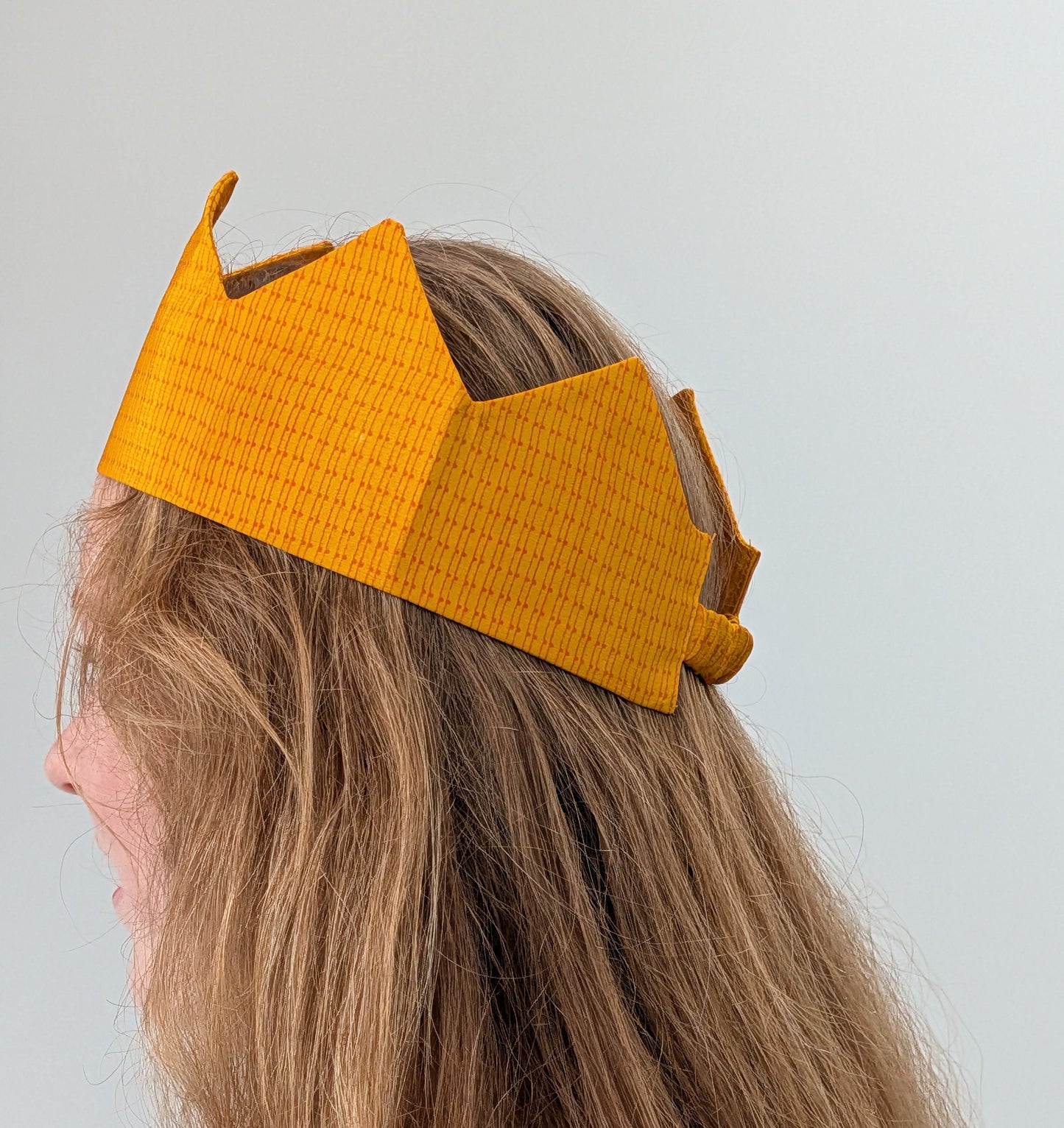 Reusable sari crowns