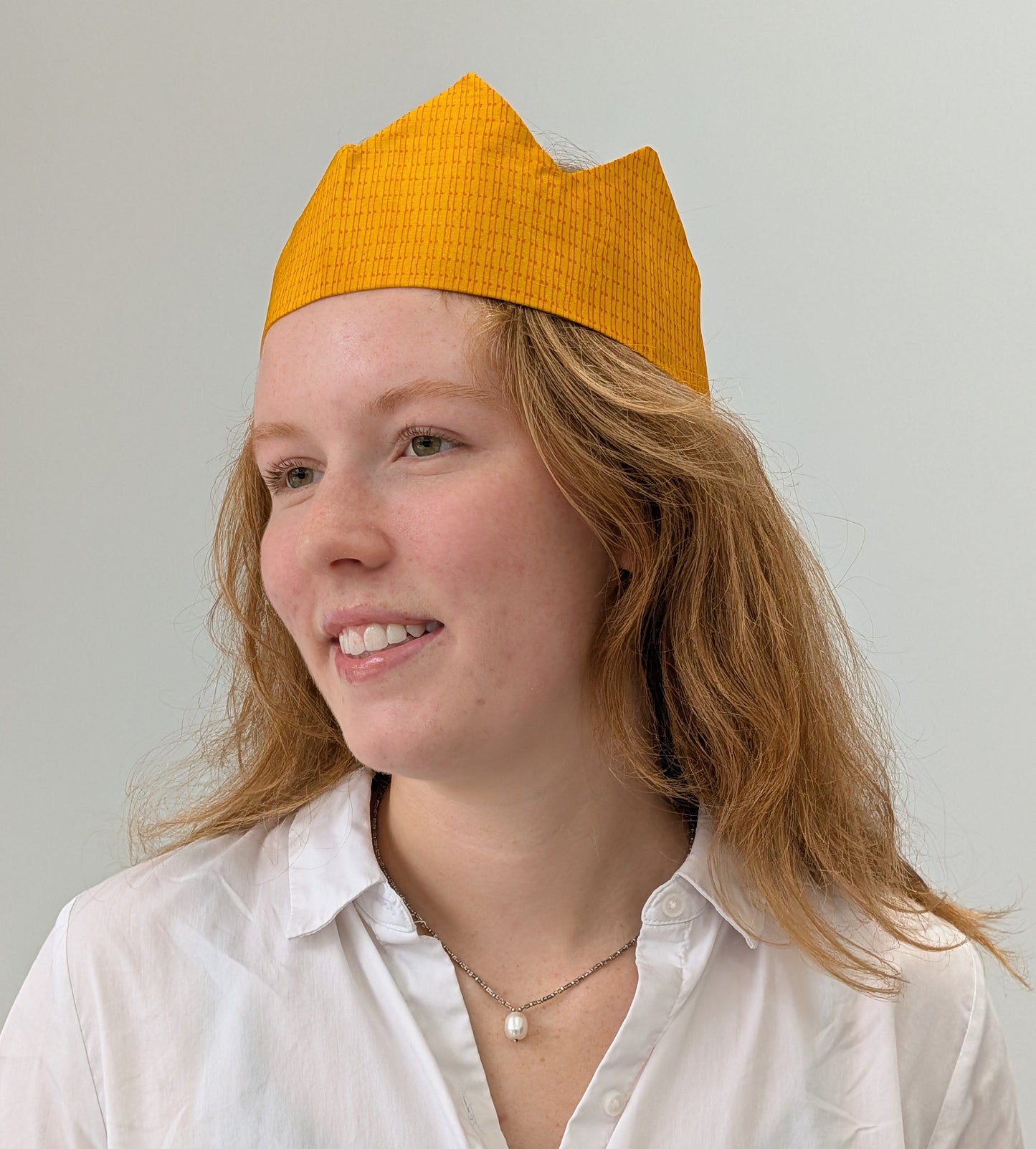 Reusable sari crowns